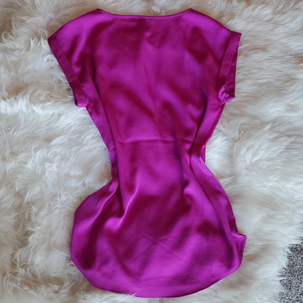 Beautiful Spring Magenta Top - Picture 4 of 4